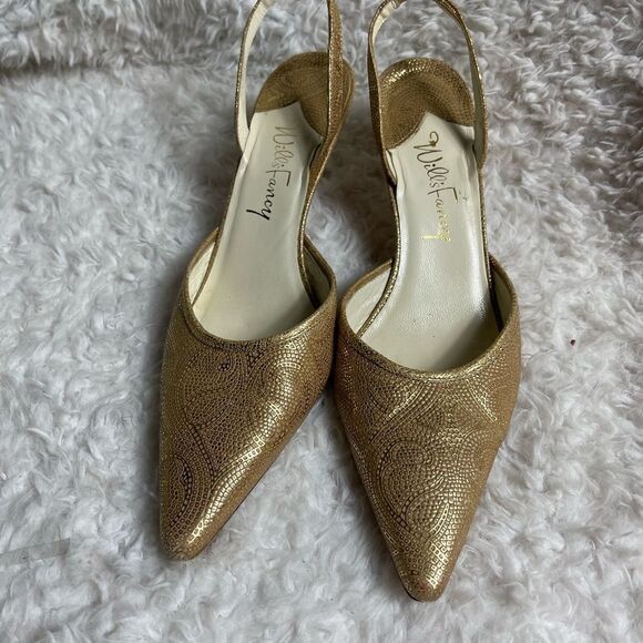 Will Fancy Italian Leather Golden 2.5” heels pointed toe sling back size 10B - Picture 3 of 9
